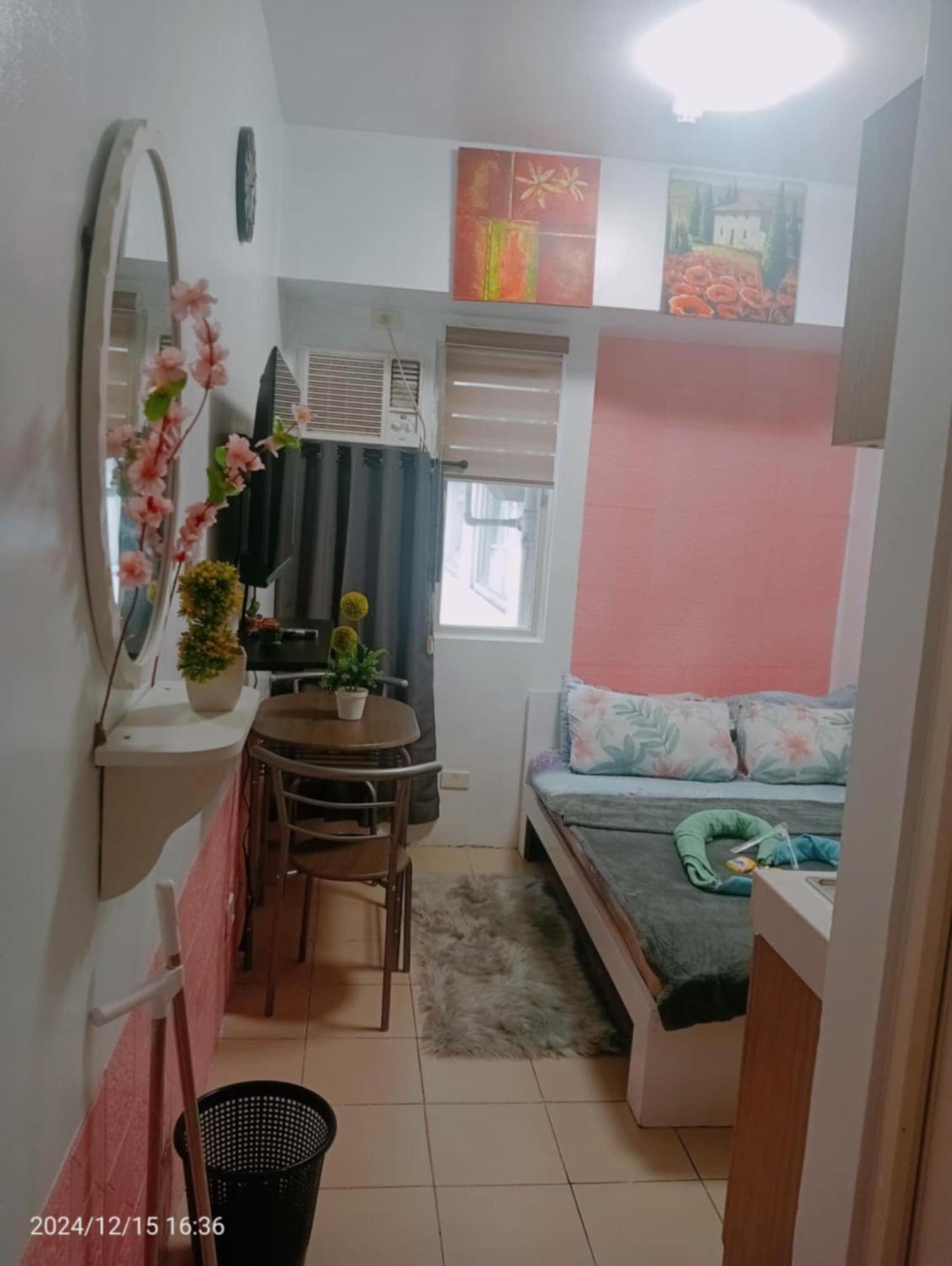 Urban Deca Staycation Mandaluyong ภายนอก รูปภาพ
