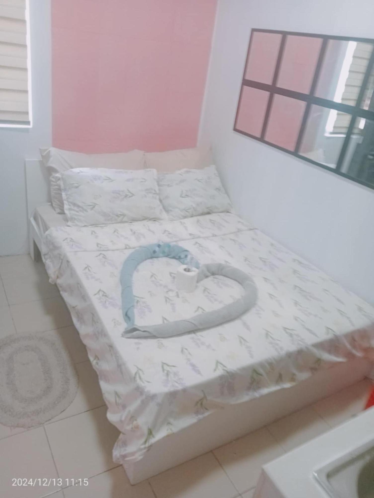 Urban Deca Staycation Mandaluyong ภายนอก รูปภาพ
