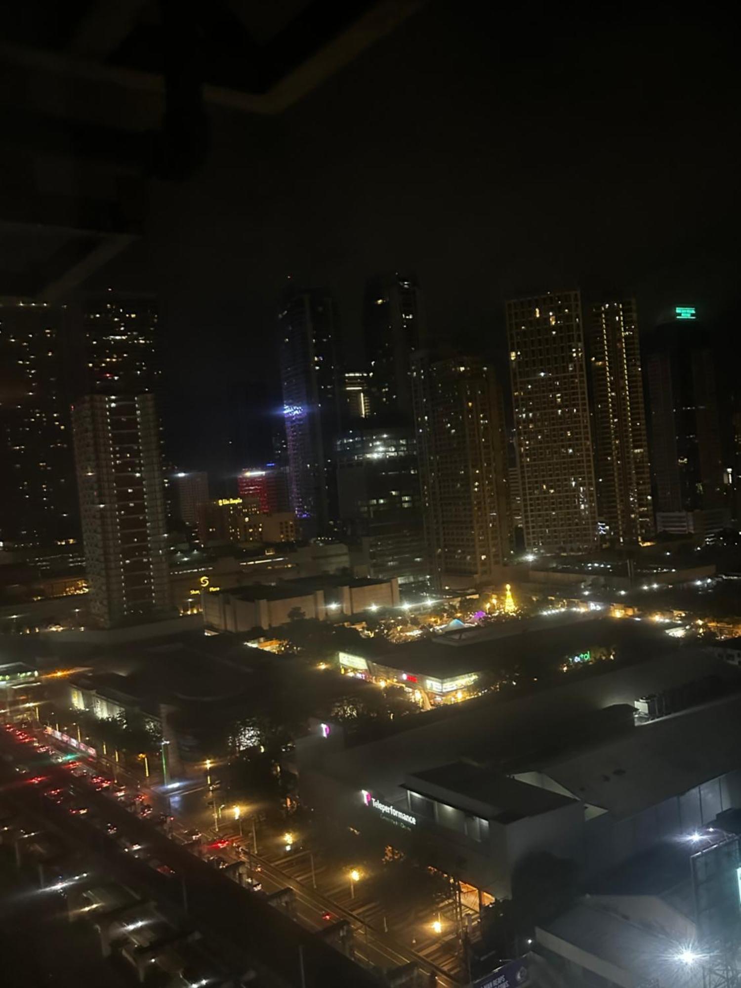 Urban Deca Staycation Mandaluyong ภายนอก รูปภาพ